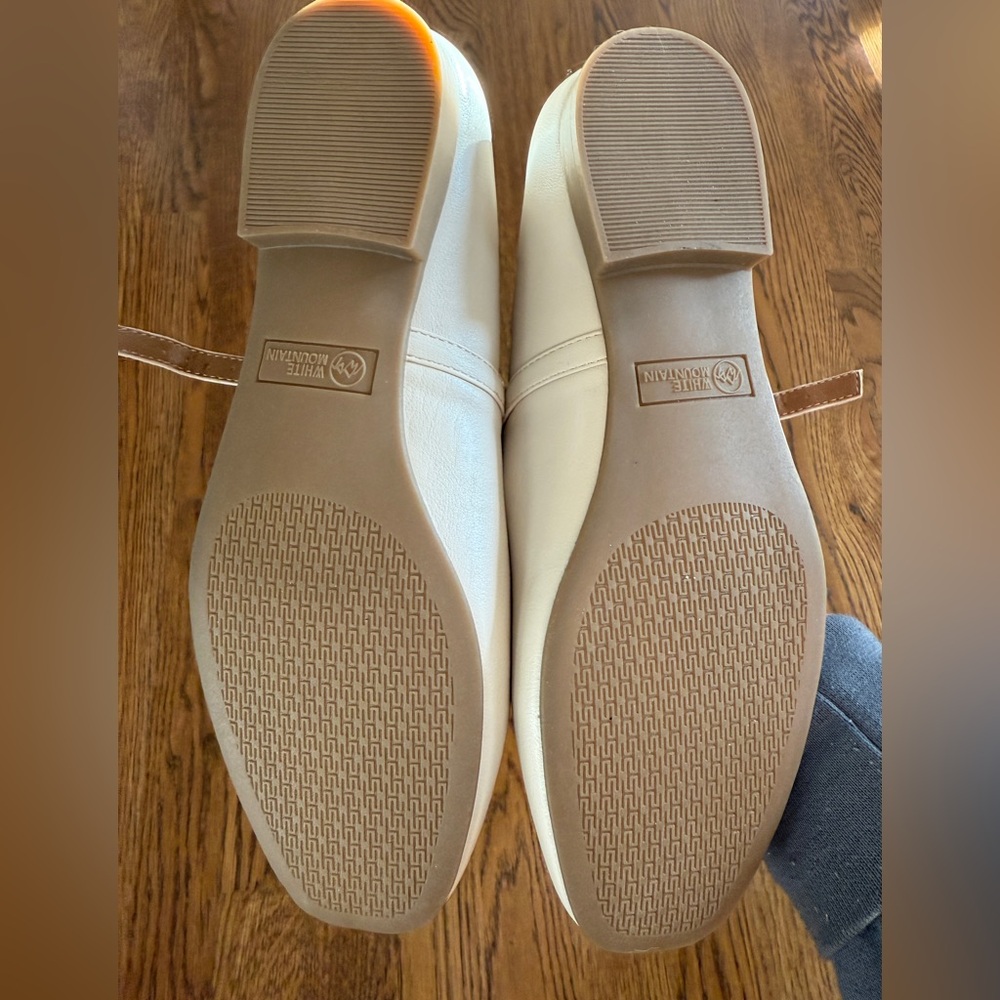 White Mountain Classic Mary Jane Shoes size 8.5 ivory - Picture 3 of 4